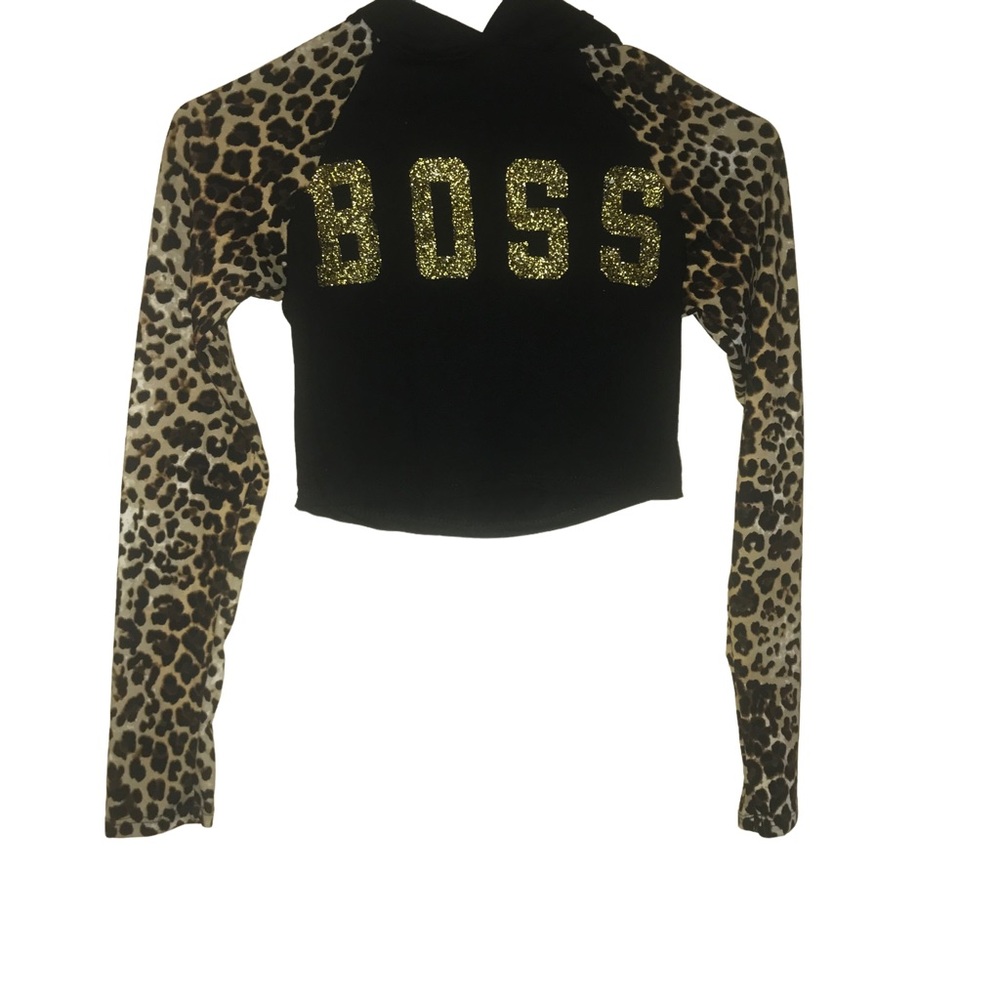 NWOT Discreet Girls Top